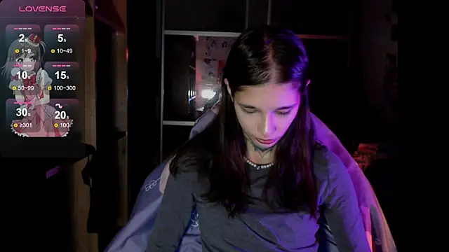 Kelly Xenny online show from April 13, 2026, 1:38 pm