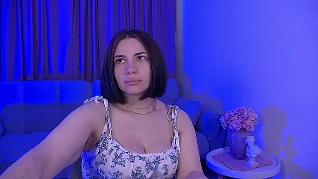 Snapshot of AdrianaToress chatting on June 12, 2026, 5:28 am AdrianaToress online show from June 12, 2026, 5:28 am