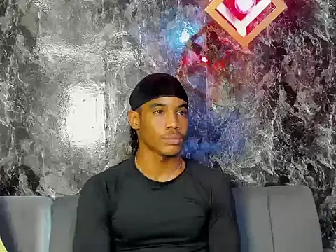 Snapshot of axel_silva4 chatting on June 9, 2026, 7:36 pm axel silva4 online show from June 9, 2026, 7:36 pm