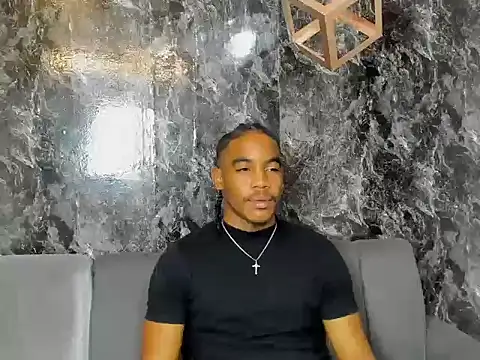 Snapshot of axel_silva4 chatting on June 19, 2026, 7:39 pm axel silva4 online show from June 19, 2026, 7:39 pm