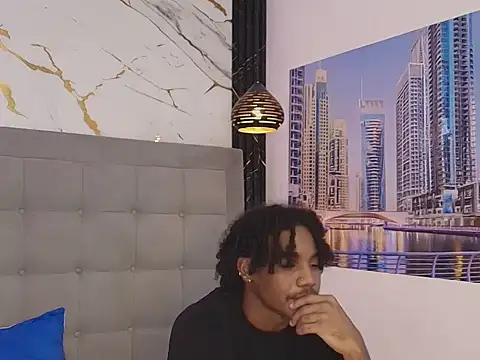 Snapshot of axel_silva4 chatting on June 25, 2026, 7:40 pm axel silva4 online show from June 25, 2026, 7:40 pm