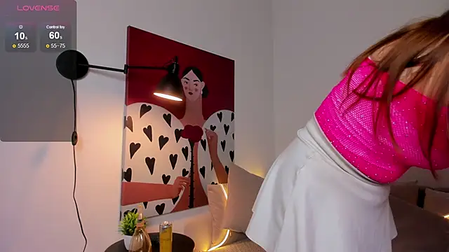 Alice Mart online show from April 13, 2026, 9:09 pm