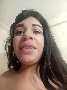 Snapshot of Solange_686 chatting on May 7, 2026, 3:39 pm Solange 686 online show from May 7, 2026, 3:39 pm