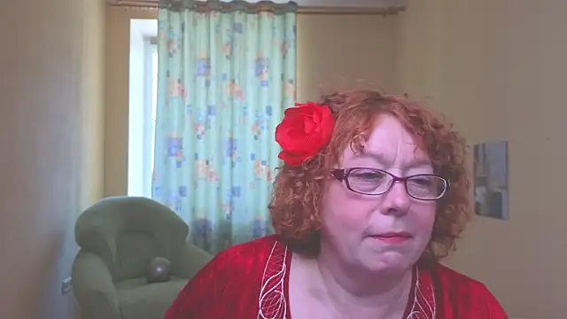 Snapshot of Fara_Flutte chatting on May 4, 2026, 8:10 am Fara Flutte online show from May 4, 2026, 8:10 am