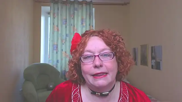 Snapshot of Fara_Flutte chatting on May 5, 2026, 5:15 am Fara Flutte online show from May 5, 2026, 5:15 am