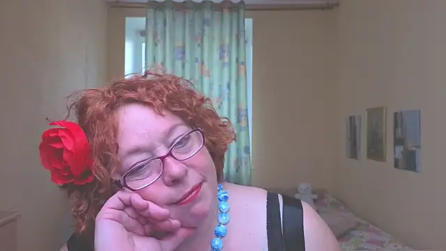 Snapshot of Fara_Flutte chatting on May 7, 2026, 5:13 am Fara Flutte online show from May 7, 2026, 5:13 am