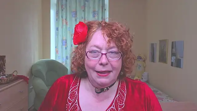 Snapshot of Fara_Flutte chatting on May 11, 2026, 7:58 am Fara Flutte online show from May 11, 2026, 7:58 am