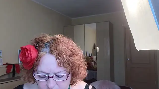 Snapshot of Fara_Flutte chatting on May 14, 2026, 5:14 am Fara Flutte online show from May 14, 2026, 5:14 am