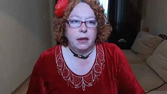 Snapshot of Fara_Flutte chatting on May 16, 2026, 8:44 am Fara Flutte online show from May 16, 2026, 8:44 am