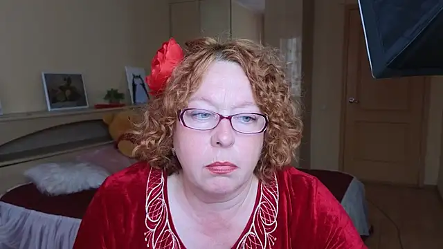 Snapshot of Fara_Flutte chatting on May 17, 2026, 10:33 am Fara Flutte online show from May 17, 2026, 10:33 am