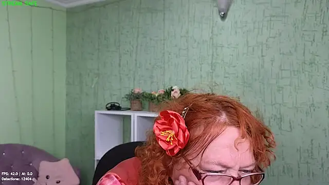 Snapshot of Fara_Flutte chatting on July 25, 2026, 10:13 am Fara Flutte online show from July 25, 2026, 10:13 am
