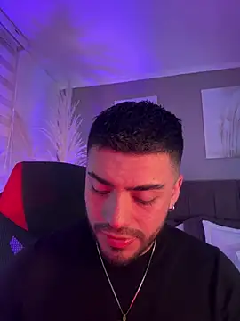 Snapshot of Alexander_Diazz chatting on July 15, 2026, 1:55 am Alexander Diazz online show from July 15, 2026, 1:55 am