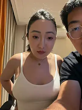 Snapshot of sunsinedadada chatting on April 7, 2026, 2:39 pm sunsinedadada online show from April 7, 2026, 2:39 pm