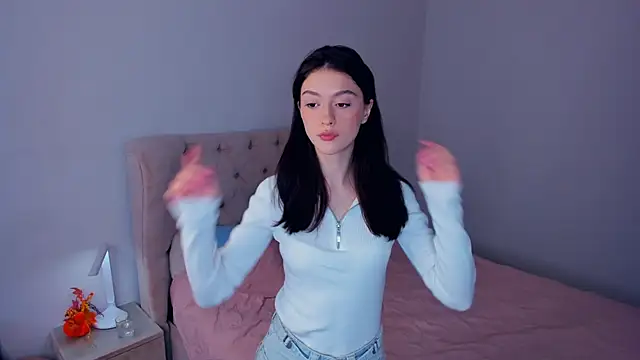 Snapshot of LibbieSchworm chatting on April 12, 2026, 6:07 am LibbieSchworm online show from April 12, 2026, 6:07 am