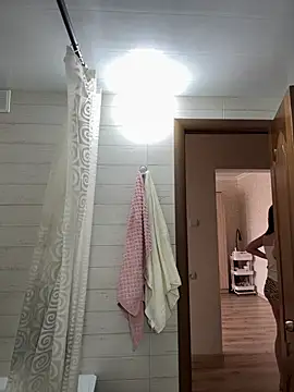 Snapshot of ririshka chatting on April 8, 2026, 7:19 am ririshka online show from April 8, 2026, 7:19 am