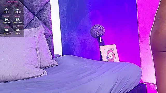 Snapshot of hilary_banks1 chatting on April 15, 2026, 3:46 am hilary banks1 online show from April 15, 2026, 3:46 am