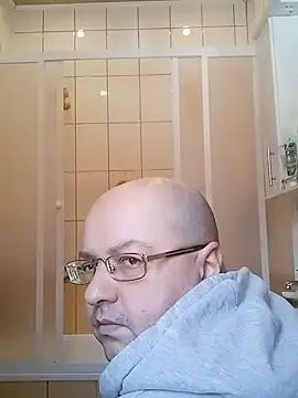 Snapshot of Luceriusbigass chatting on February 22, 2025, 9:23 am Luceriusbigass online show from February 22, 2025, 9:23 am