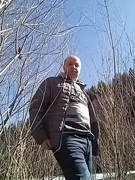 Snapshot of Luceriusbigass chatting on March 6, 2025, 11:25 am Luceriusbigass online show from March 6, 2025, 11:25 am