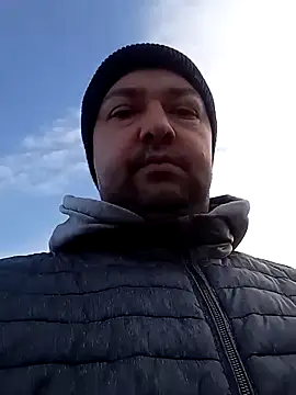 Snapshot of Luceriusbigass chatting on March 19, 2025, 5:52 am Luceriusbigass online show from March 19, 2025, 5:52 am