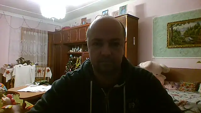 Snapshot of Luceriusbigass chatting on December 4, 2025, 5:54 pm Luceriusbigass online show from December 4, 2025, 5:54 pm