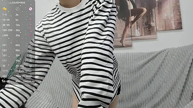 hii elle online show from April 21, 2026, 2:15 am