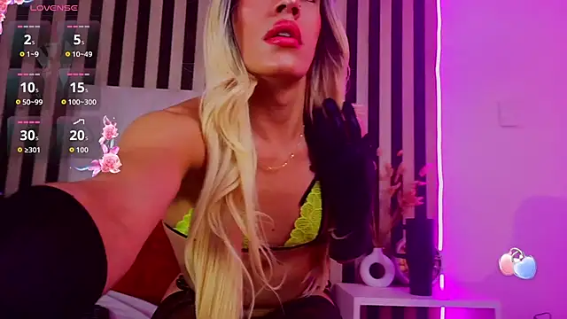 Sasha TitanX online show from April 11, 2026, 10:14 pm