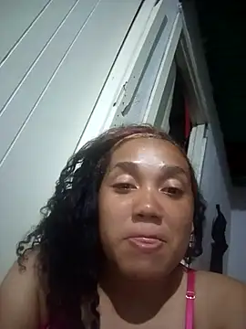 BellaDominant online show from April 9, 2026, 4:01 am