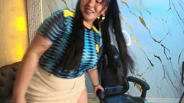 Snapshot of Sasha_tf chatting on June 11, 2026, 8:51 pm Sasha tf online show from June 11, 2026, 8:51 pm