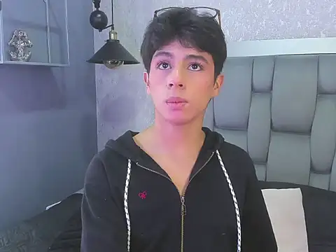 Snapshot of saintDangelo chatting on May 29, 2026, 12:58 pm saintDangelo online show from May 29, 2026, 12:58 pm