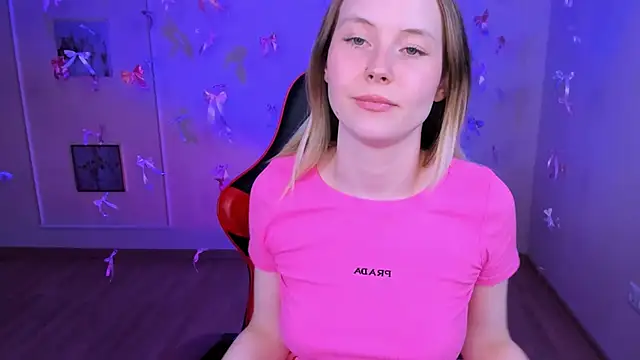 yourella online show from April 7, 2026, 11:15 pm