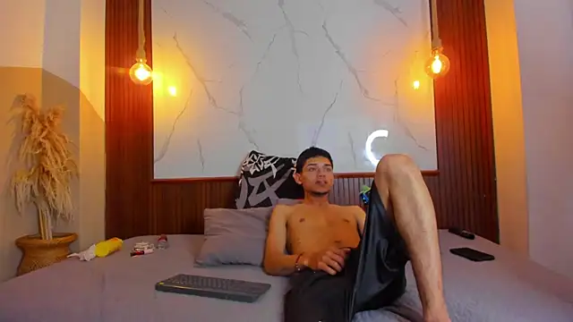 Eroticxcouple online show from April 10, 2026, 3:34 am