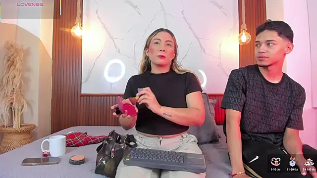 Eroticxcouple online show from May 21, 2026, 5:42 pm