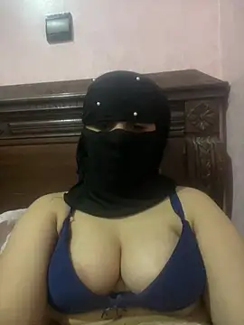 Snapshot of Arabe_Talent chatting on May 15, 2026, 11:23 pm Arabe Talent online show from May 15, 2026, 11:23 pm