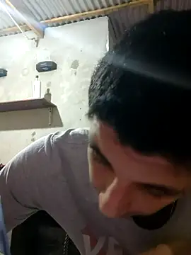 uriakela12 online show from April 24, 2026, 11:07 pm