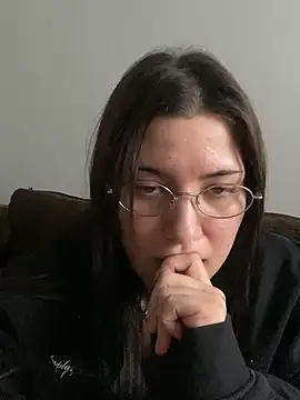 cherryxxox online show from April 18, 2026, 7:07 pm