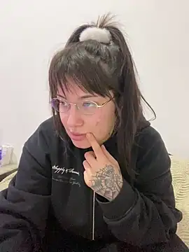 Snapshot of cherryxxox chatting on May 14, 2026, 4:19 am cherryxxox online show from May 14, 2026, 4:19 am