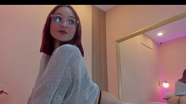 MiaFoxxx5 online show from April 11, 2026, 7:07 pm