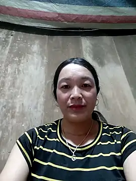 Snapshot of vanlucky2 chatting on June 7, 2026, 3:43 am vanlucky2 online show from June 7, 2026, 3:43 am