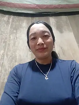 Snapshot of vanlucky2 chatting on July 3, 2026, 2:23 pm vanlucky2 online show from July 3, 2026, 2:23 pm