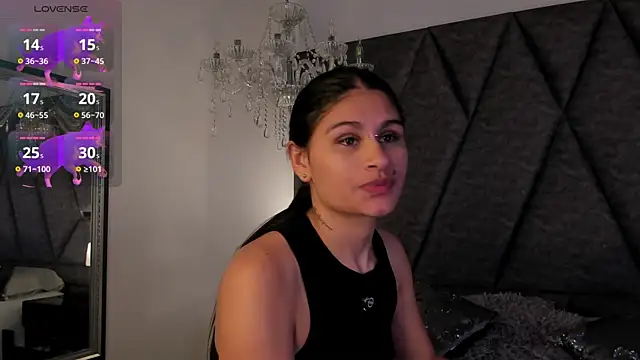 Snapshot of Cleopattra chatting on June 3, 2026, 8:14 pm Cleopattra online show from June 3, 2026, 8:14 pm