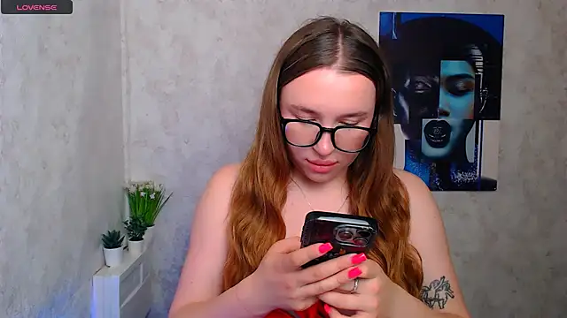 Snapshot of KassiaRayne_ chatting on May 18, 2026, 6:30 am KassiaRayne online show from May 18, 2026, 6:30 am