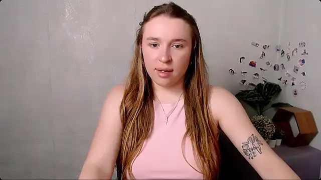 Snapshot of KassiaRayne_ chatting on May 20, 2026, 12:33 pm KassiaRayne online show from May 20, 2026, 12:33 pm