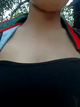 ross001 online show from April 11, 2026, 11:14 am