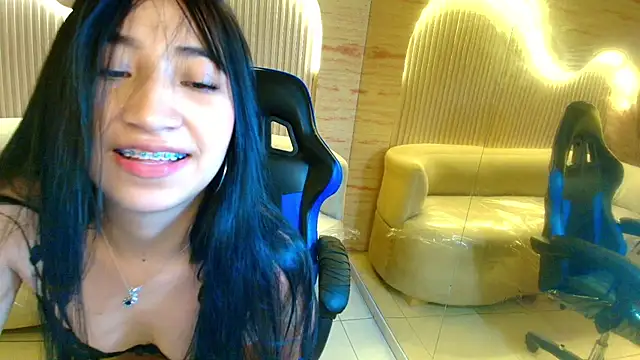 Snapshot of sol__r chatting on July 15, 2026, 3:23 am sol r online show from July 15, 2026, 3:23 am