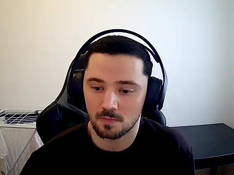 Snapshot of Justforfun4you93 chatting on April 8, 2026, 8:14 am Justforfun4you93 online show from April 8, 2026, 8:14 am