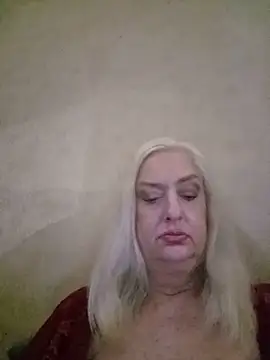 Snapshot of Julia20X chatting on June 3, 2026, 2:33 pm Julia20X online show from June 3, 2026, 2:33 pm