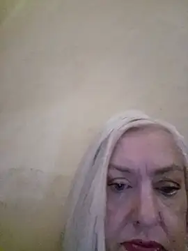 Snapshot of Julia20X chatting on June 21, 2026, 9:45 am Julia20X online show from June 21, 2026, 9:45 am