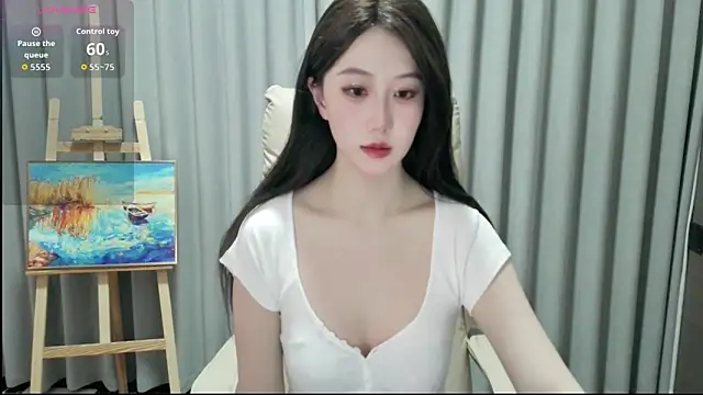 Snapshot of LUNYI-CC chatting on June 8, 2026, 11:54 am LUNYI-CC online show from June 8, 2026, 11:54 am