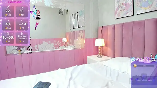 Snapshot of Hellencute18_ chatting on April 26, 2026, 10:35 am Hellencute18 online show from April 26, 2026, 10:35 am