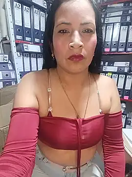 Snapshot of ZOE-WILDER_ chatting on June 1, 2026, 2:30 pm ZOE-WILDER online show from June 1, 2026, 2:30 pm